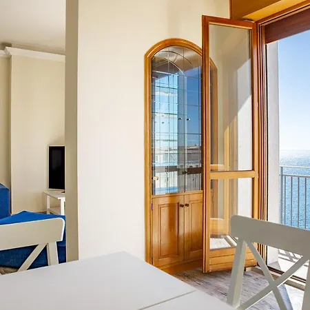 Ortigia Seafront Apartment By Wonderful Italy Syracuse Exterior photo