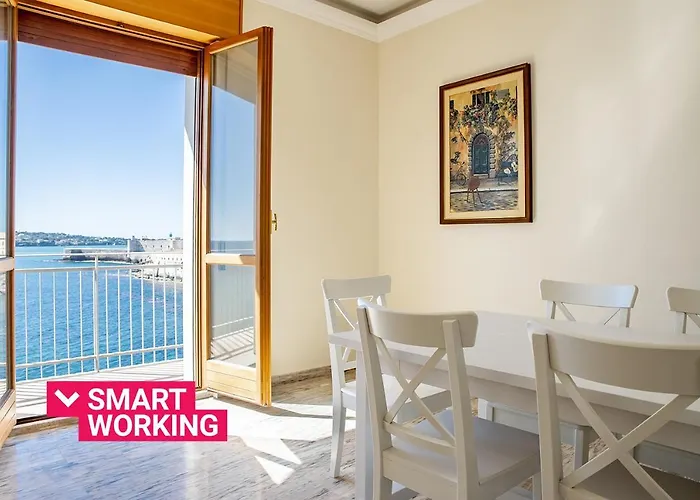 Ortigia Seafront Apartment By Wonderful Italy
