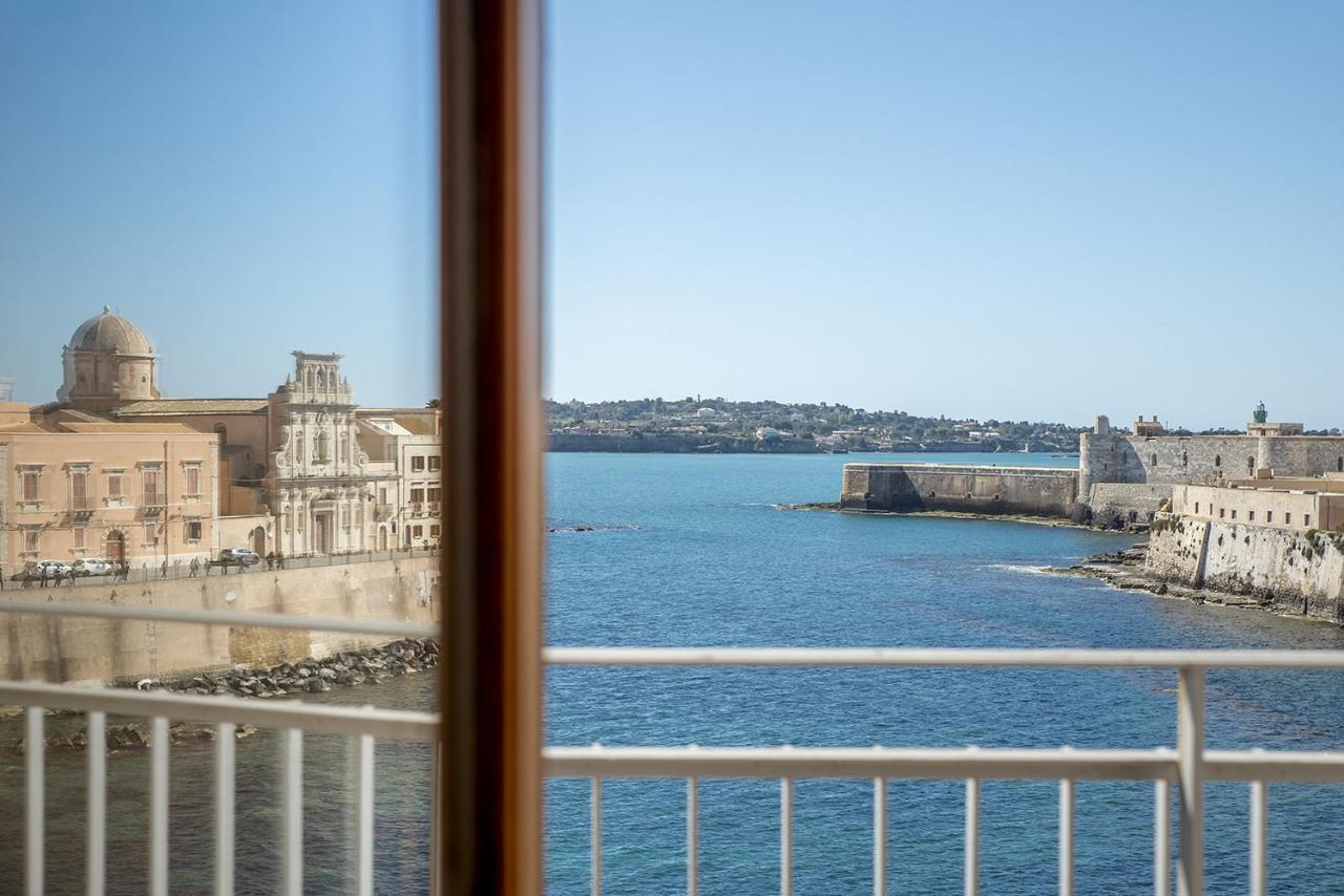 Ortigia Seafront By Wonderful Italy *